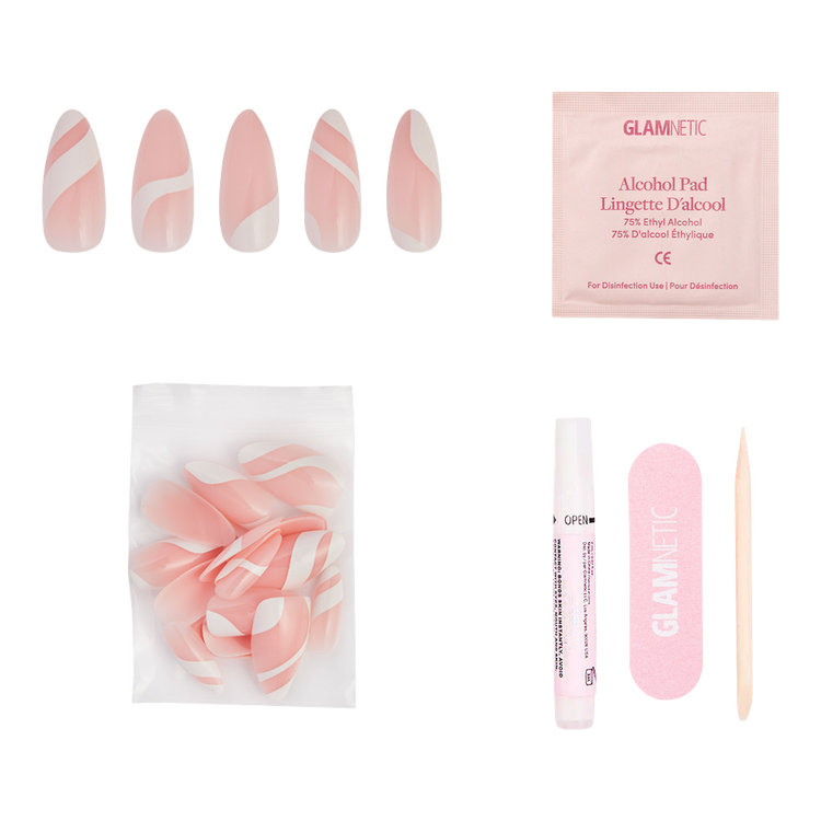 Marshmallow Swirl Press-On Nails Uñas postizas base natural semitransparente.