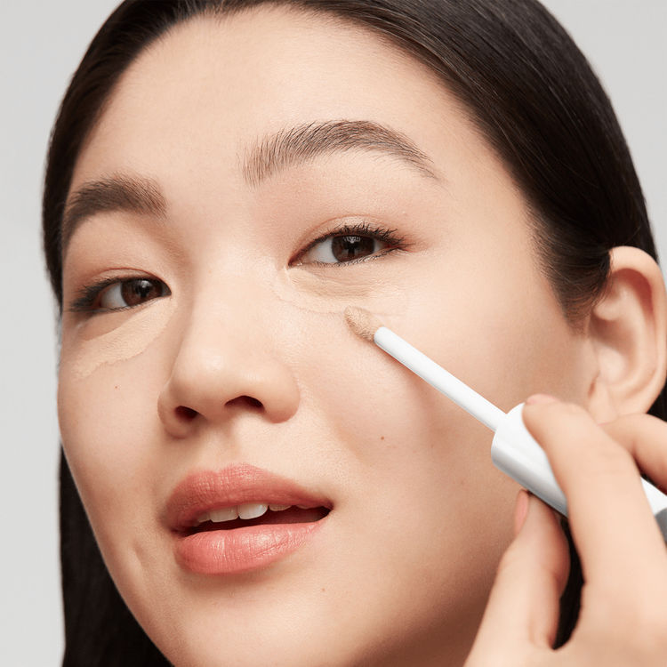 Glimmer Brightening - Corrector, fórmula ligera y radiante