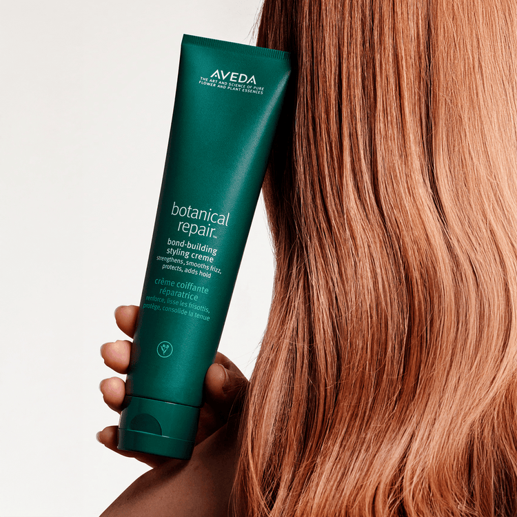 Botanical Repair Crema estilizadora fortalece y repara el cabello dañado