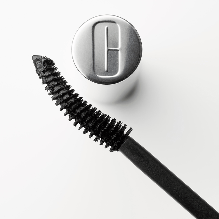 High Impact™ Zero Gravity Mascara Mascara de pestañas levanta y riza las pestañas