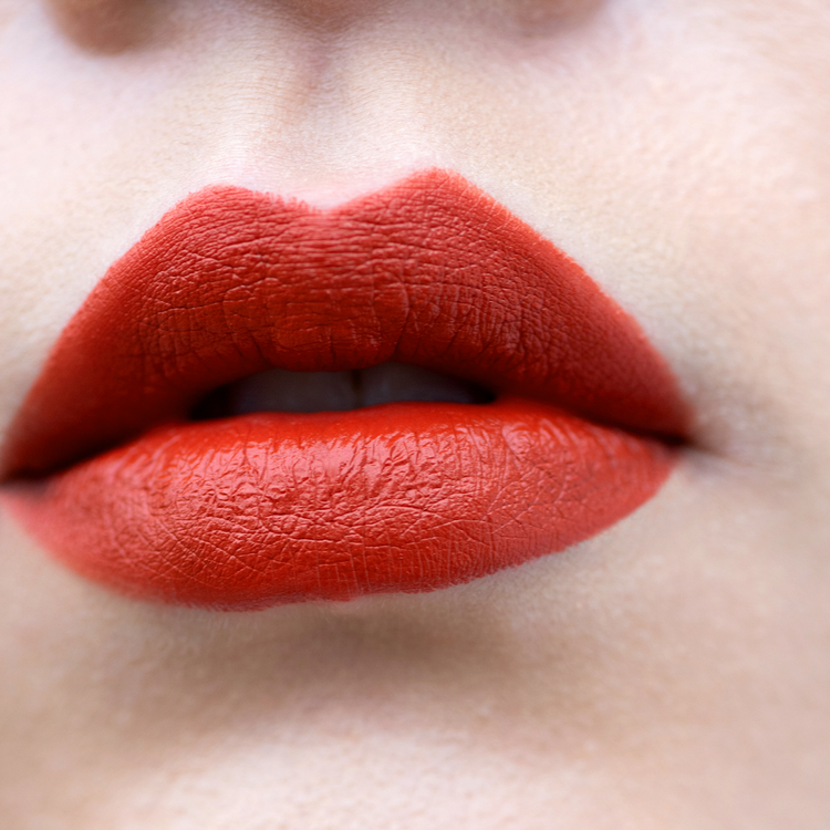 Coco Crayon Crayón color mate para mejillas y labios