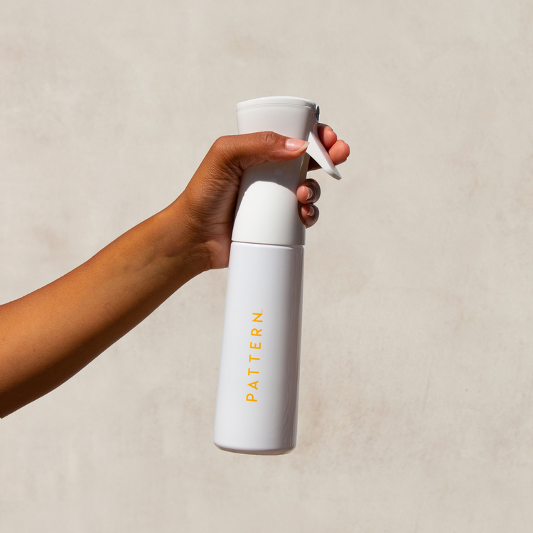 Mist Spray rehidrata el cabello seco