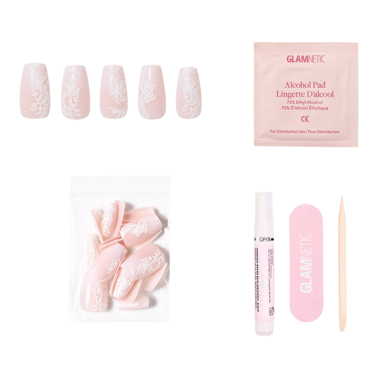 An V25 Lace Blush Uñas postizas look refinado