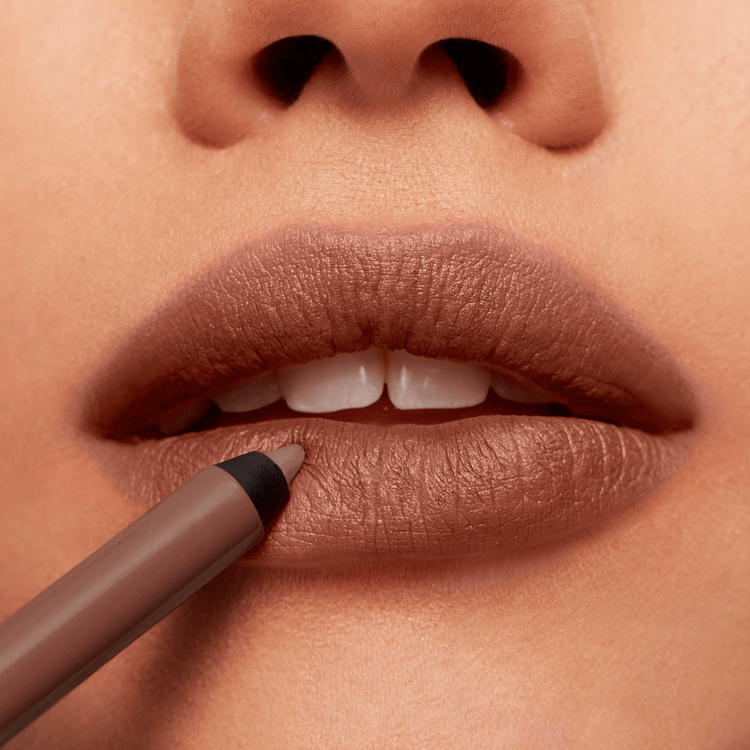 ColorStay Multi-Liner - Delineador para labios, con brocha incorporada