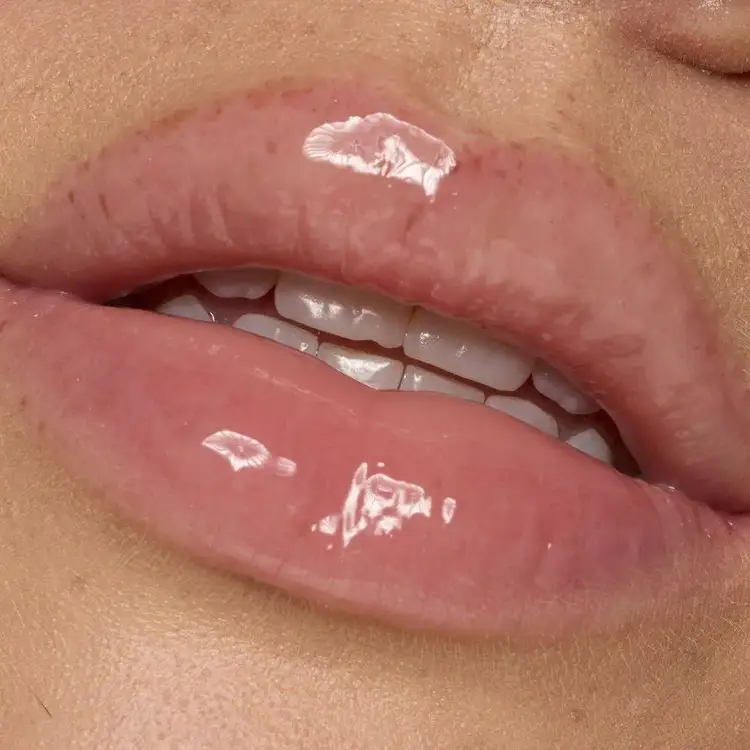 Jelly Job Lip Gloss - Brillo Labial con efecto Jelly, hiperbrillante transparente