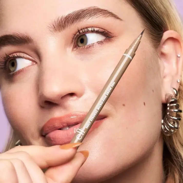 e.l.f. Holy Strokes Micro Fine Brow Pen Lápiz de cejas líquido con punta micro fina