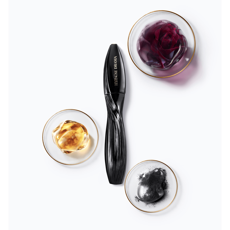 Hypnôse Drama Waterproof Máscara de pestañas cobertura ligera con brillo natural