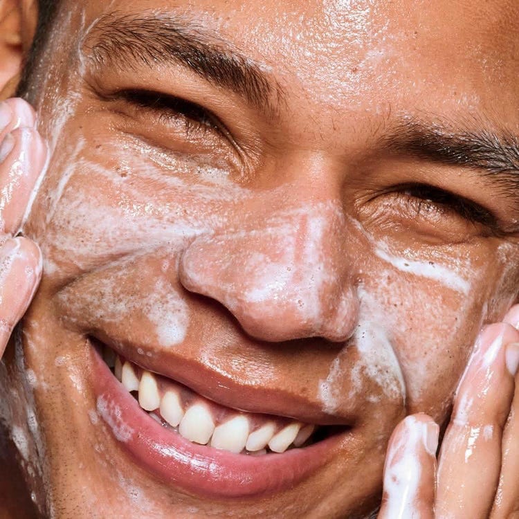 e.l.f. SKIN Holy Hydration! Clean Freak Limpiador facial suave para una piel fresca e hidratada