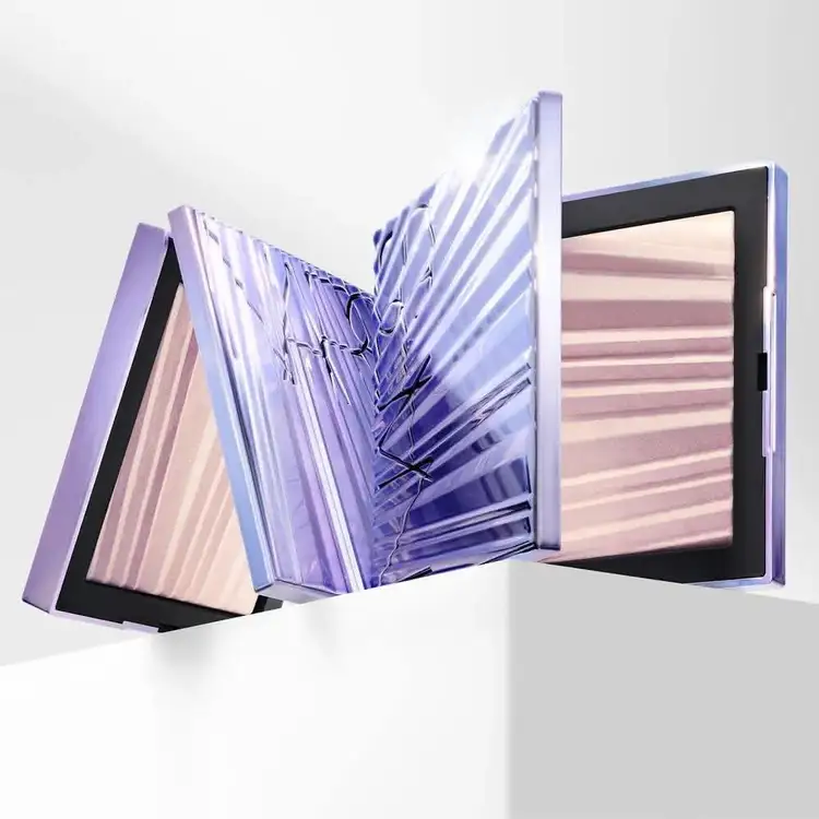 Aura Illuminating Face & Body Powder - Polvo facial y corporal de edición limitada