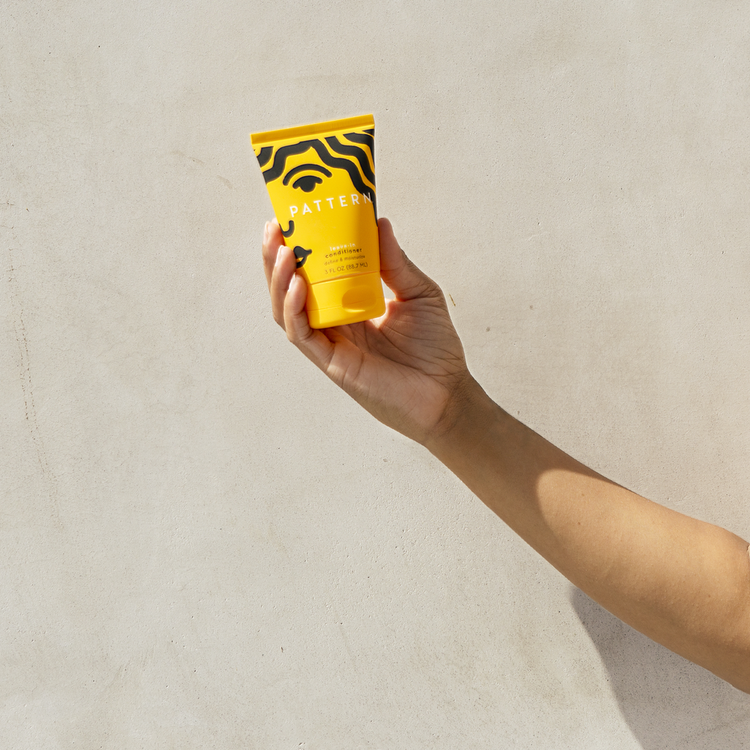 Leave-In Acondicionador sin enjuague tamaño viaje evita el frizz