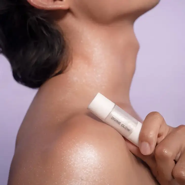 Divine Glow - Iluminador liquido, multifuncional 9.5ml YIYI BEAUTY