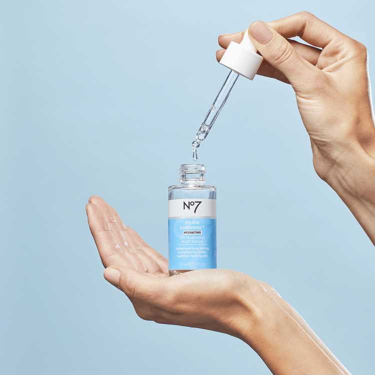 Hydraluminous Suero hidrata la piel