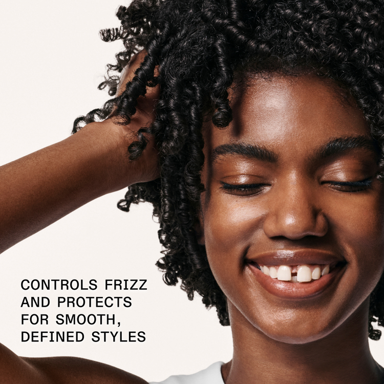 No.6 Bond Smoother Crema estilizadora para el cabello controla el frizz