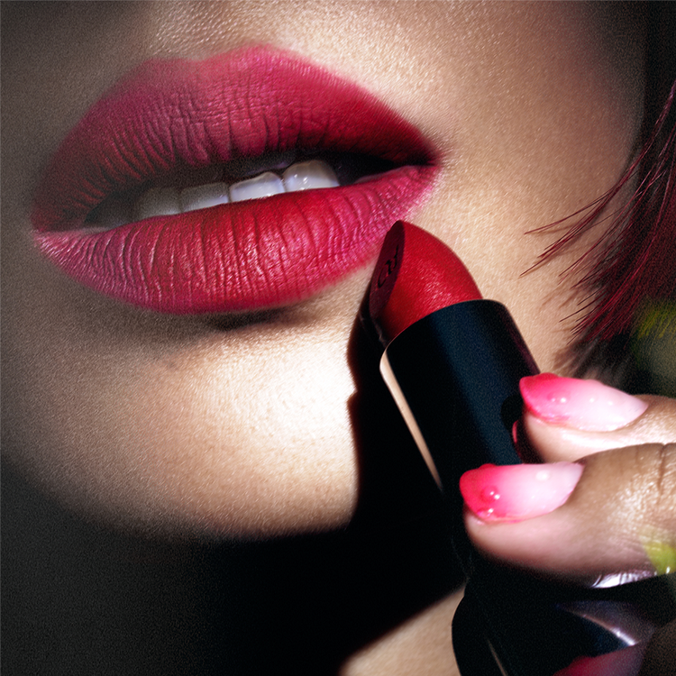 Essential Matte Lipstick - Fórmula hidratante, regeneradora y ultraligera de alta pigmentación