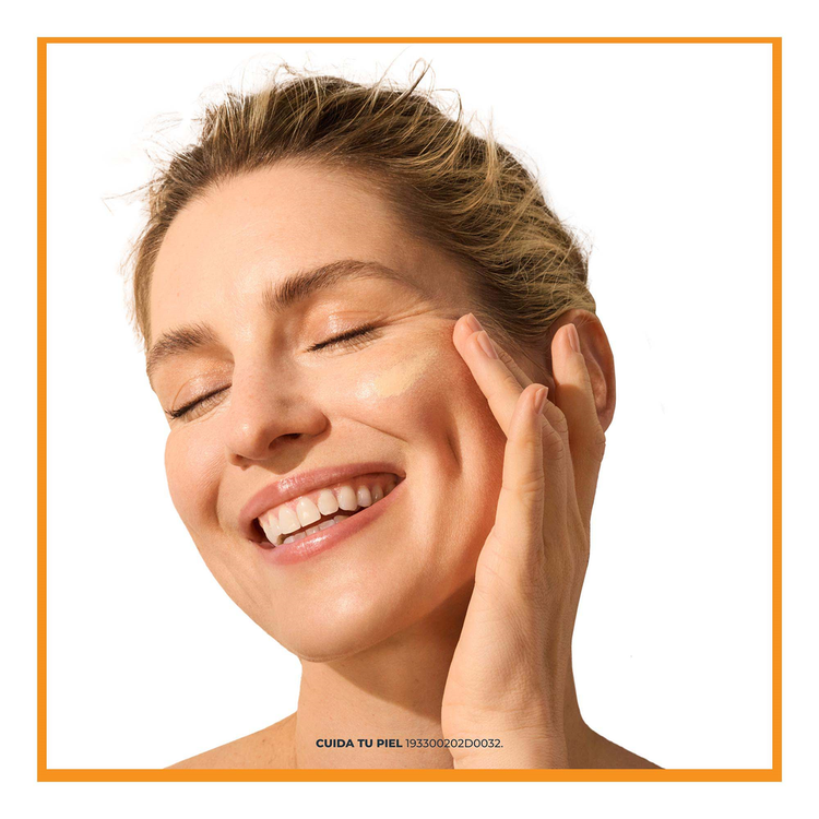 Hydro Fluid Protector Solar Facial textura ligera y confortable