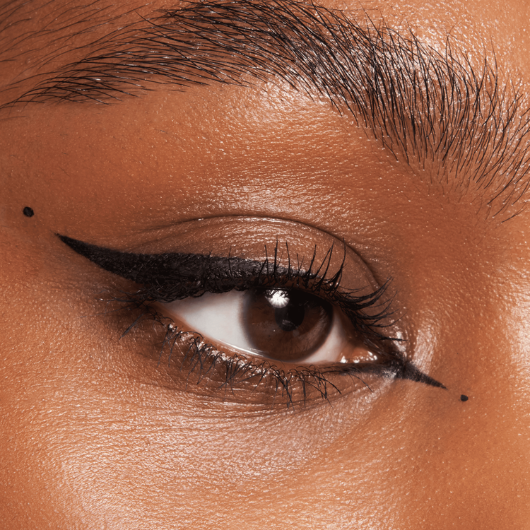 Eyeliner Pen Waterproof Delineador resistente al agua