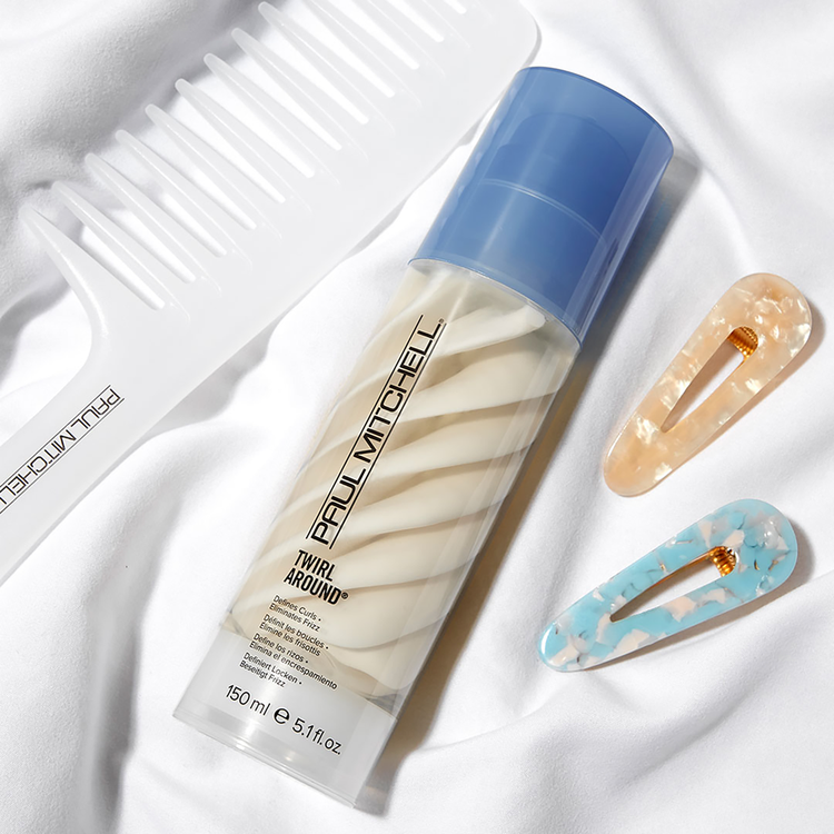 Curls Twirl Around Crunch-Free Curl Definer Acondicionador combate el frizz