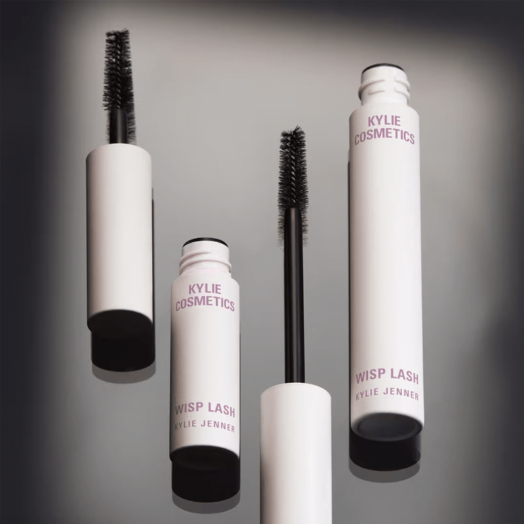 Kylie Wisp Lash Mini Mascara para pestañas alarga, curva y eleva