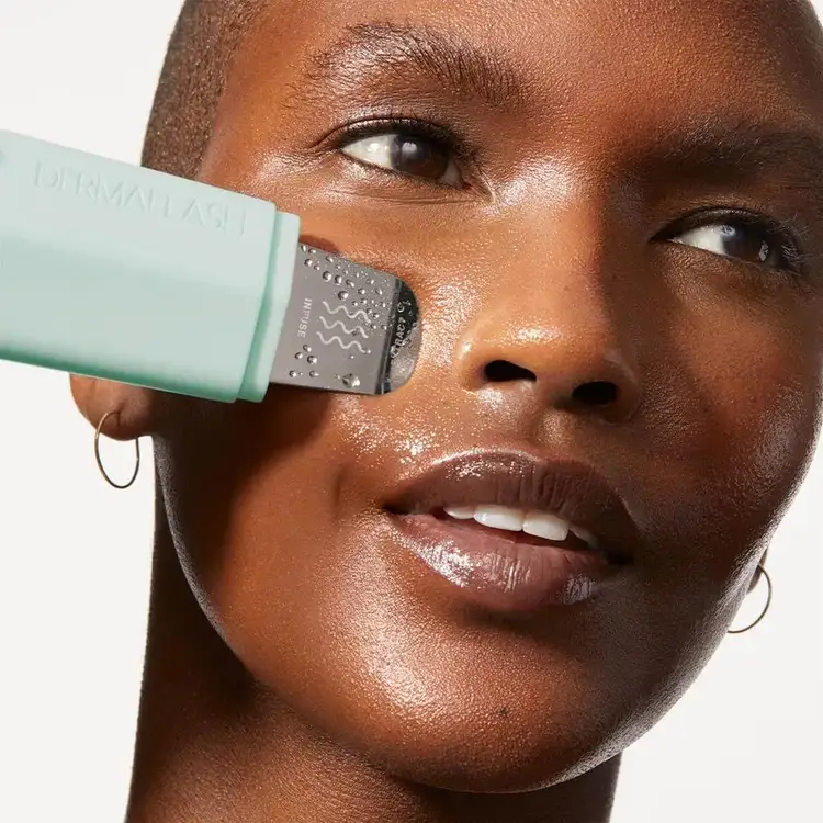 Dermapore Plus Seafoam Extractor de poros e infusión en suero limpieza profunda