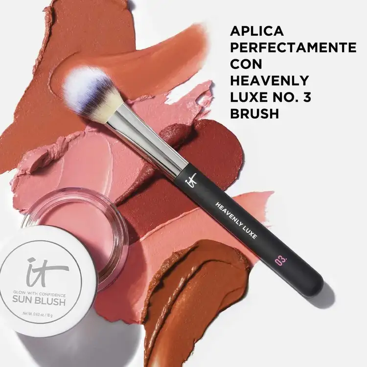 Glow With Confidence - Rubor, acabado que se funde con la piel