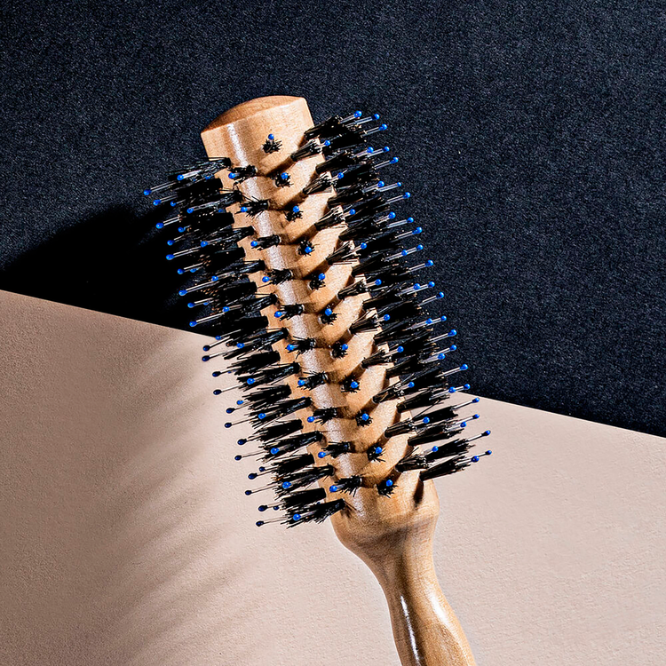 The Blow-Dry Brush N°2 - Cepillo, ideal para peinar con secadora