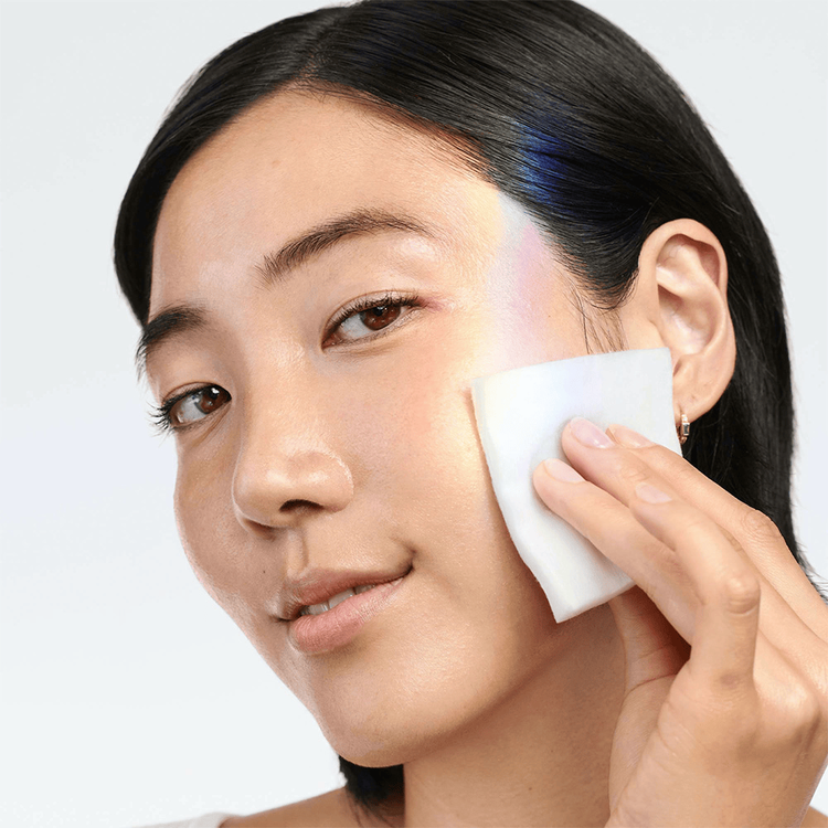 Even Better Brightening Essence Lotion Loción hidratante exfolia y suaviza la piel apagada