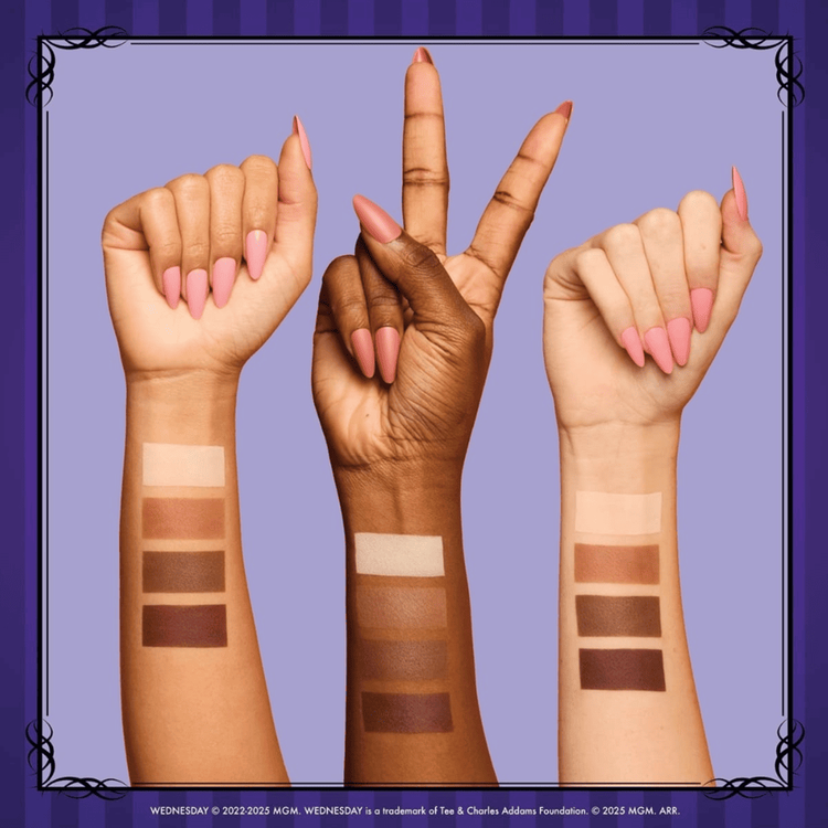 Wednesday Paleta de Contour - Esculpe y define con cuatro tonos fríos, edición limitada