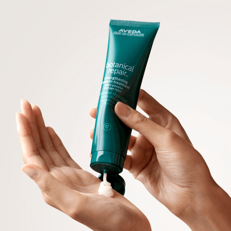 Botanical Repair Tratamiento fortalecedor repara y fortalece, reduciendo las puntas abiertas