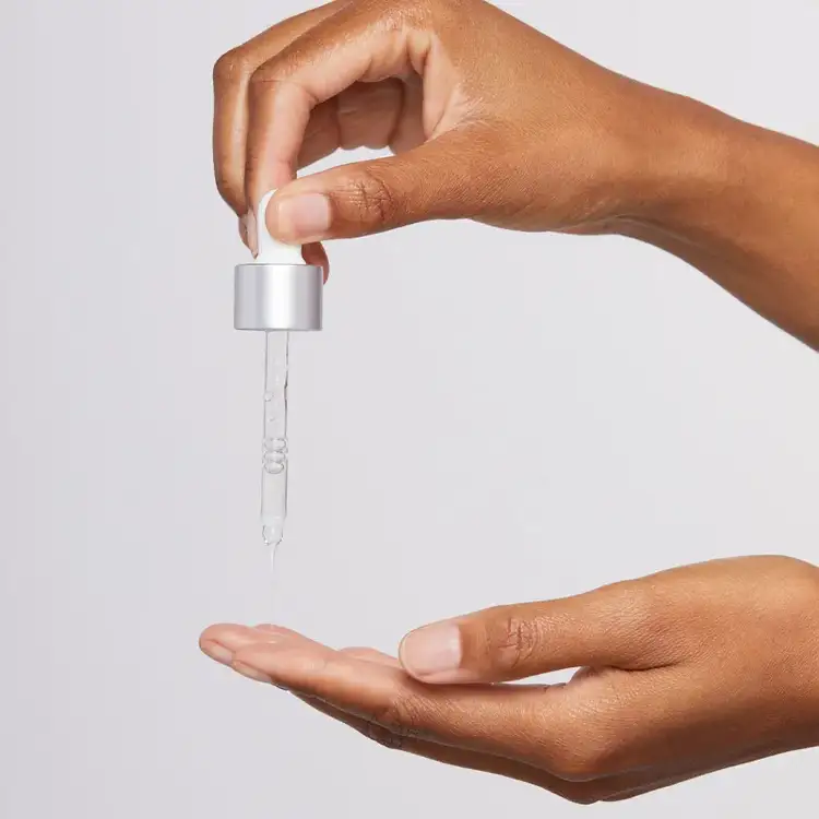 Age Bright Clearing Serum Suero para prevención de brotes reduce signos del envejecimiento