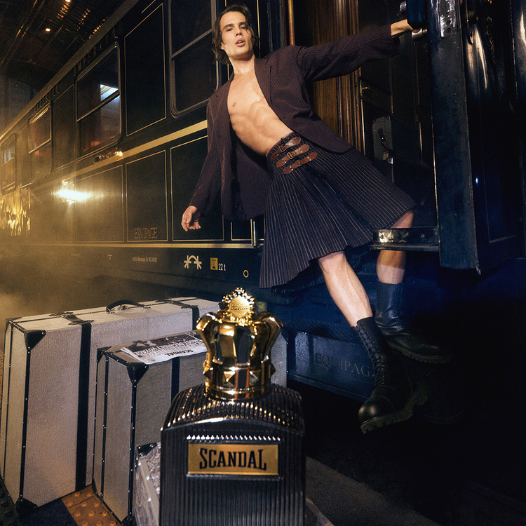 Scandal Intense - Eau de Parfum, fragancia amaderada de cuero intensa y aromática