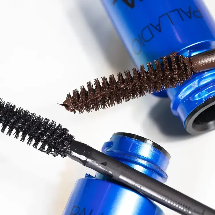 Aqua Force Waterproof Máscara de pestañas definición resistente al agua