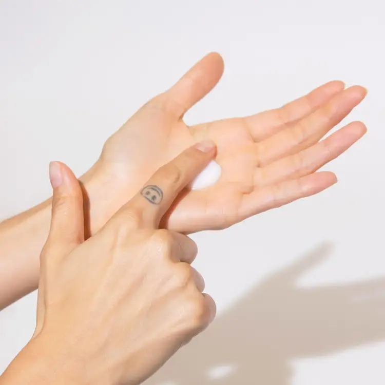 Skin Soothing Hydrating Lotion Loción facial calma, hidrata y alivia piel irritada.