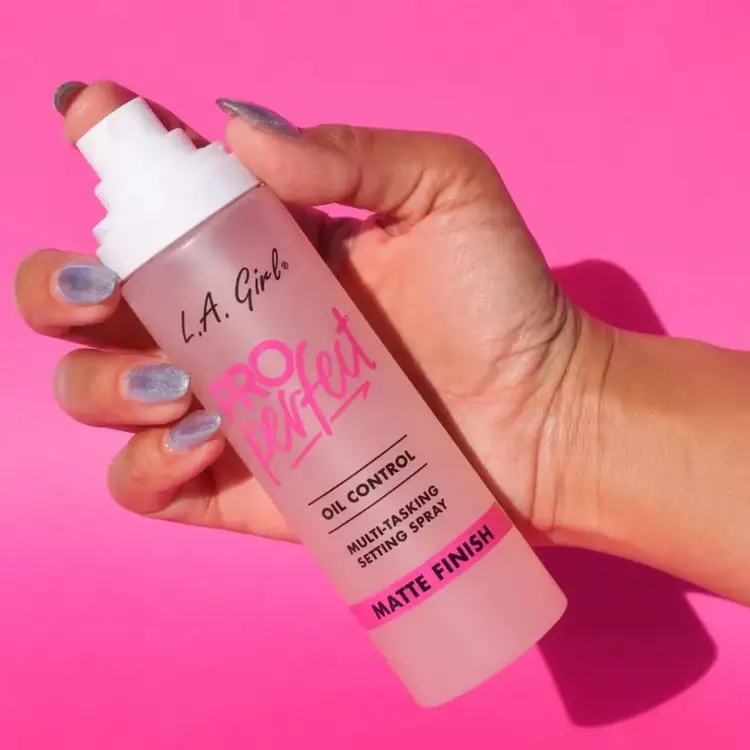 Clean Hydrate And Set Fijador de maquillaje multi-task