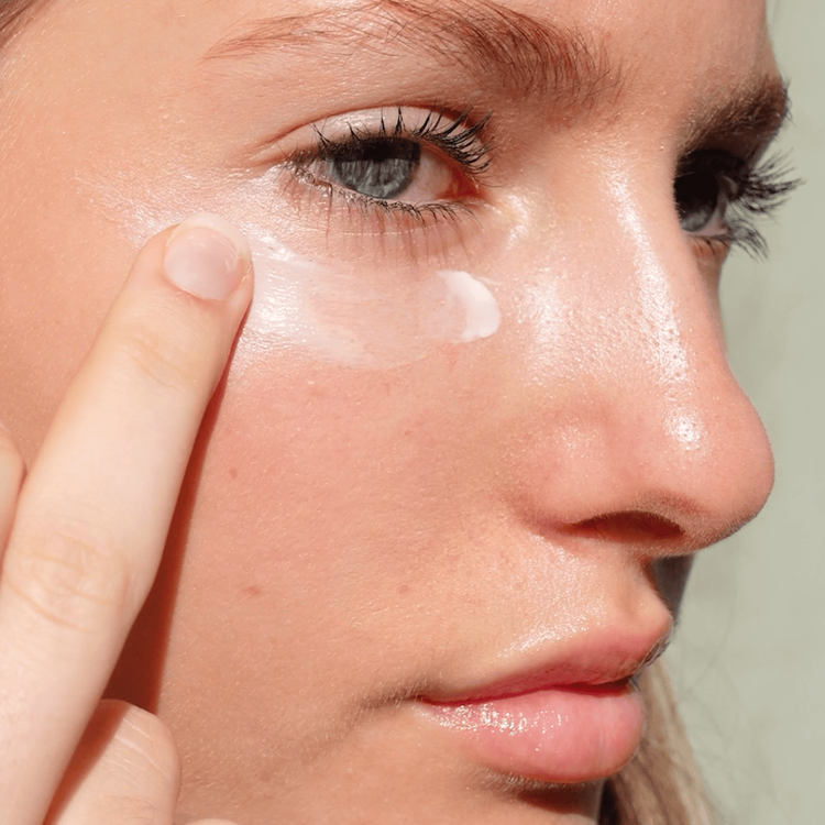 Crema con arándano para labios y ojos - Crema regeneradora, para piel delicada de ojos y labios