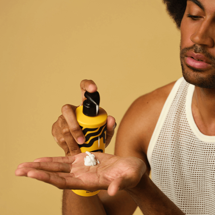 Moisture Leche humectante combate el frizz