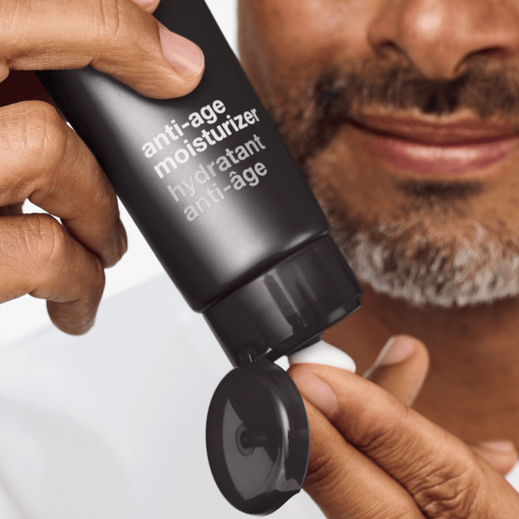 Clinique For Men™ Anti-Age - Crema facial antiedad, combate líneas de expresión, arrugas y opacidad