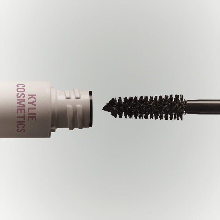 Kylie Wisp Lash Mascara para pestañas alarga, curva y eleva