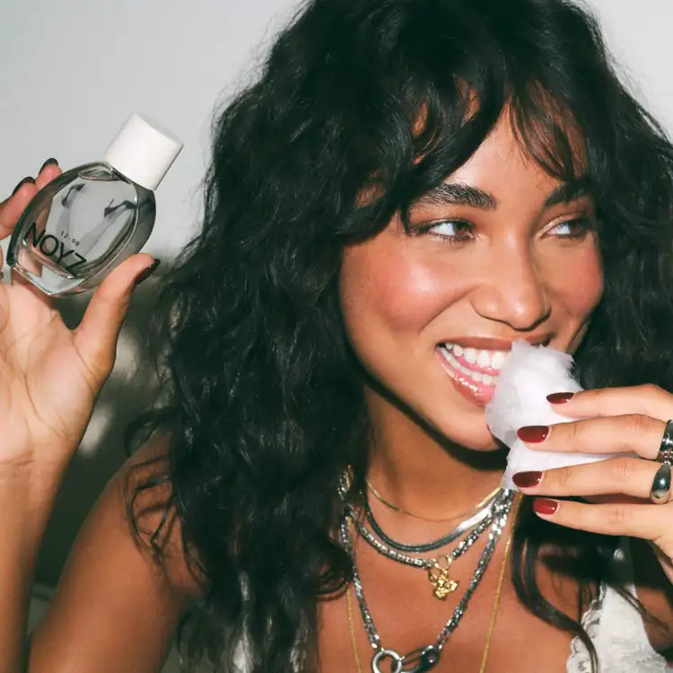 12:00 - Eau De Parfum, fragancia dulce especial