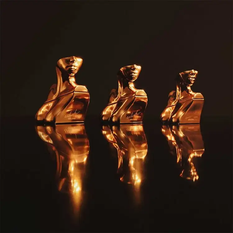 Eilish Intense - Eau de Parfum, adictiva mezcla de vainilla cálida y sensual
