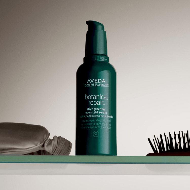 Botanical Repair Suero fortalecedor nocturno reduce las puntas abiertas