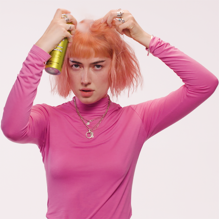 Oh Bee Hive Volumizing Dry Shampoo For Day 2 Shampoo en seco refresca el cabello