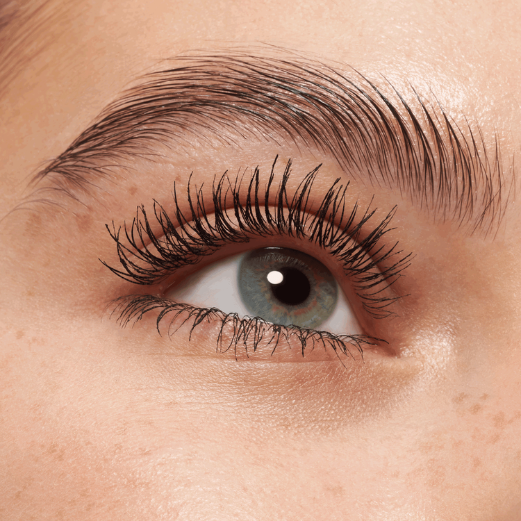 Call Me Queen Dramatic False Lash Effect Máscara de pestañas volumen dramático pestañas definidas