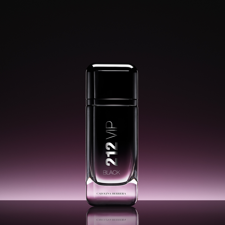 212 Vip Black - Eau De Parfum, aroma amaderado
