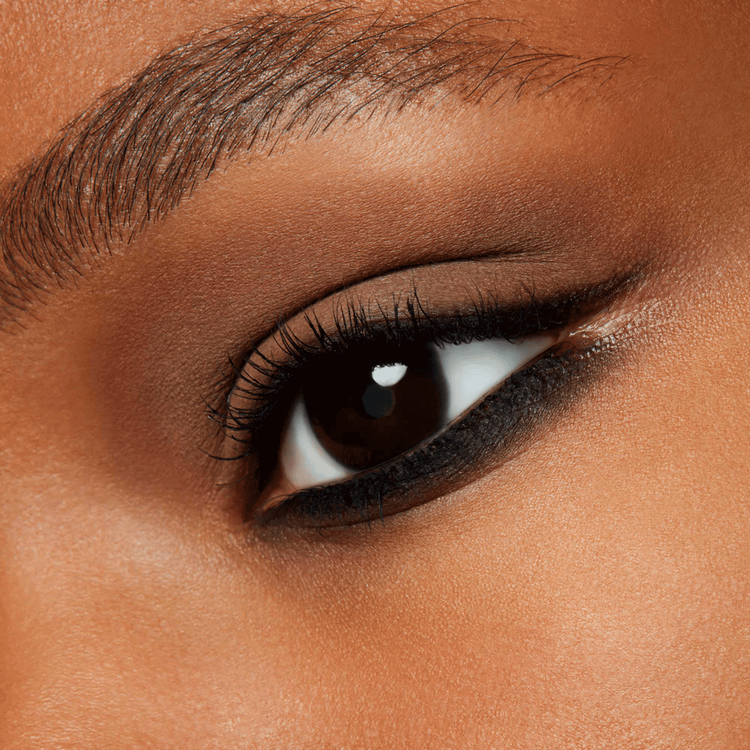 Small Eye Shadow Sombra de ojos alta duración, color y difuminado