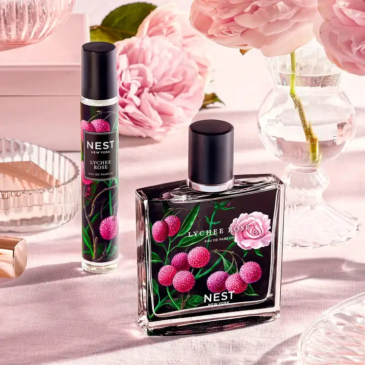 Lychee Rose - Eau de parfum, vibrante combinación de rosa absoluta y lichi fresco