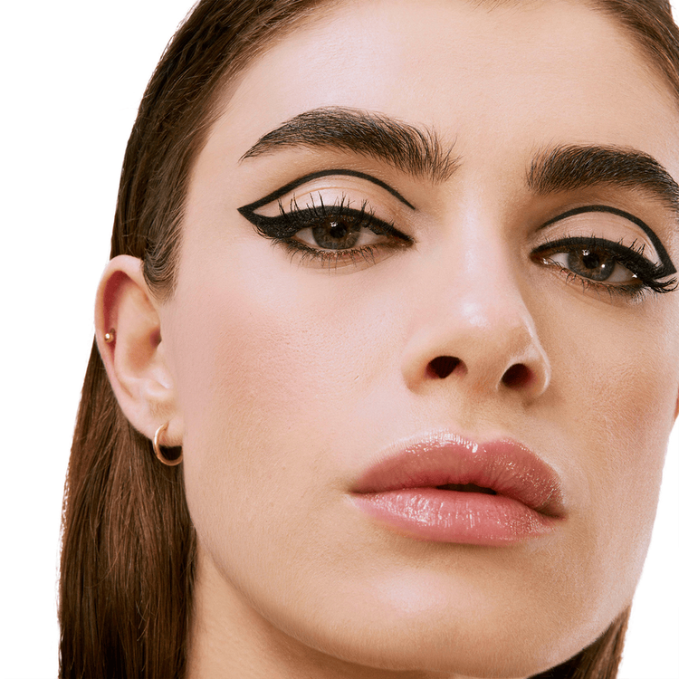 Lines Liberated Delineador ojos pigmentos ultrasaturados mate