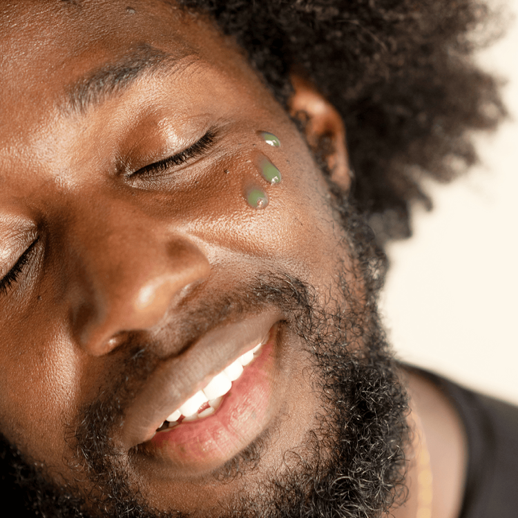 Quandong Green Boster - Suero facial, reduce líneas de expresión y calma piel inflamada