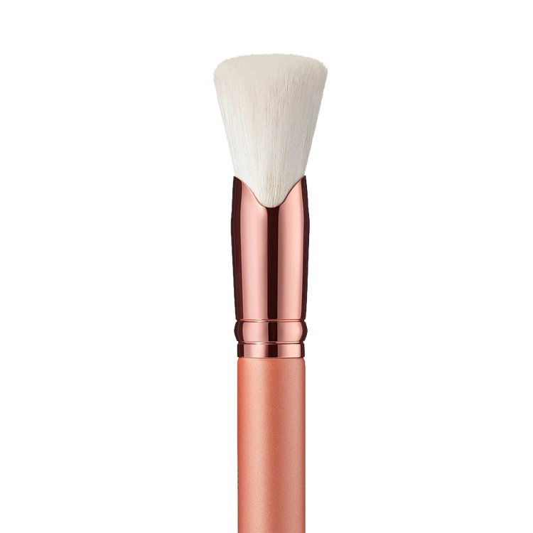 143S Bronzer Fan Brush Brocha difumina, sombrea y da glow