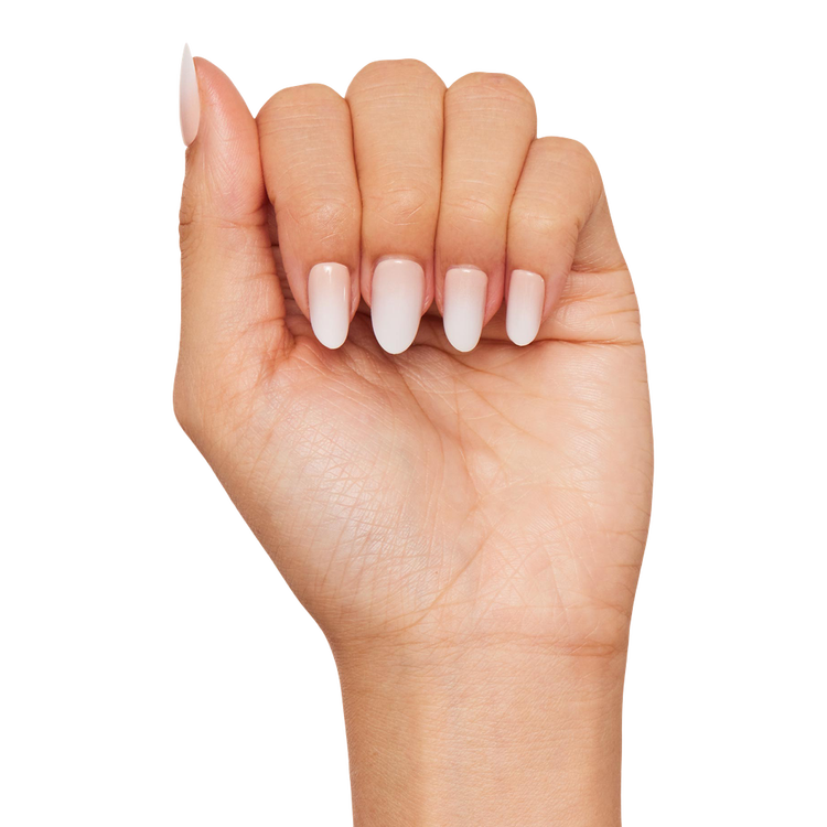 Creamer Press-On Nails Uñas postizas degradado suave de blanco sobre nude.