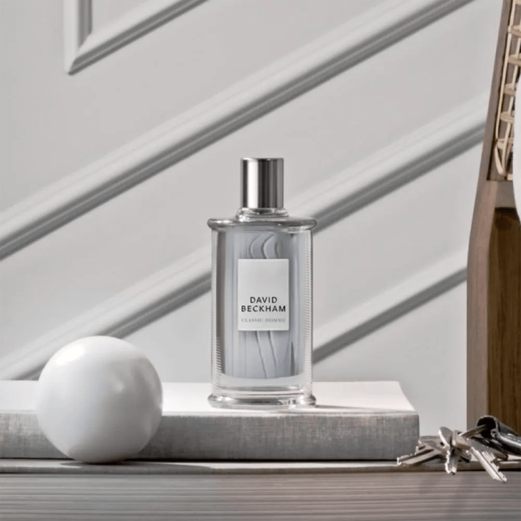 Classic Eau De Toilette Perfume perfume con aroma amaderado